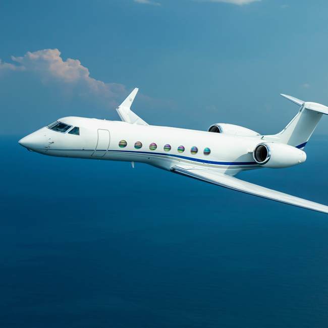 Jato Gulfstream voando